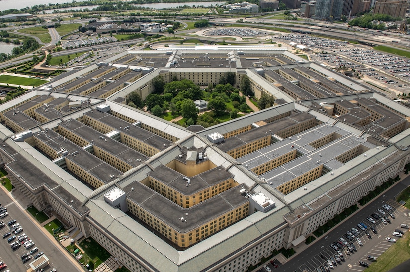 Pentagoni, foto nga ueb-faqja e Pentagonit