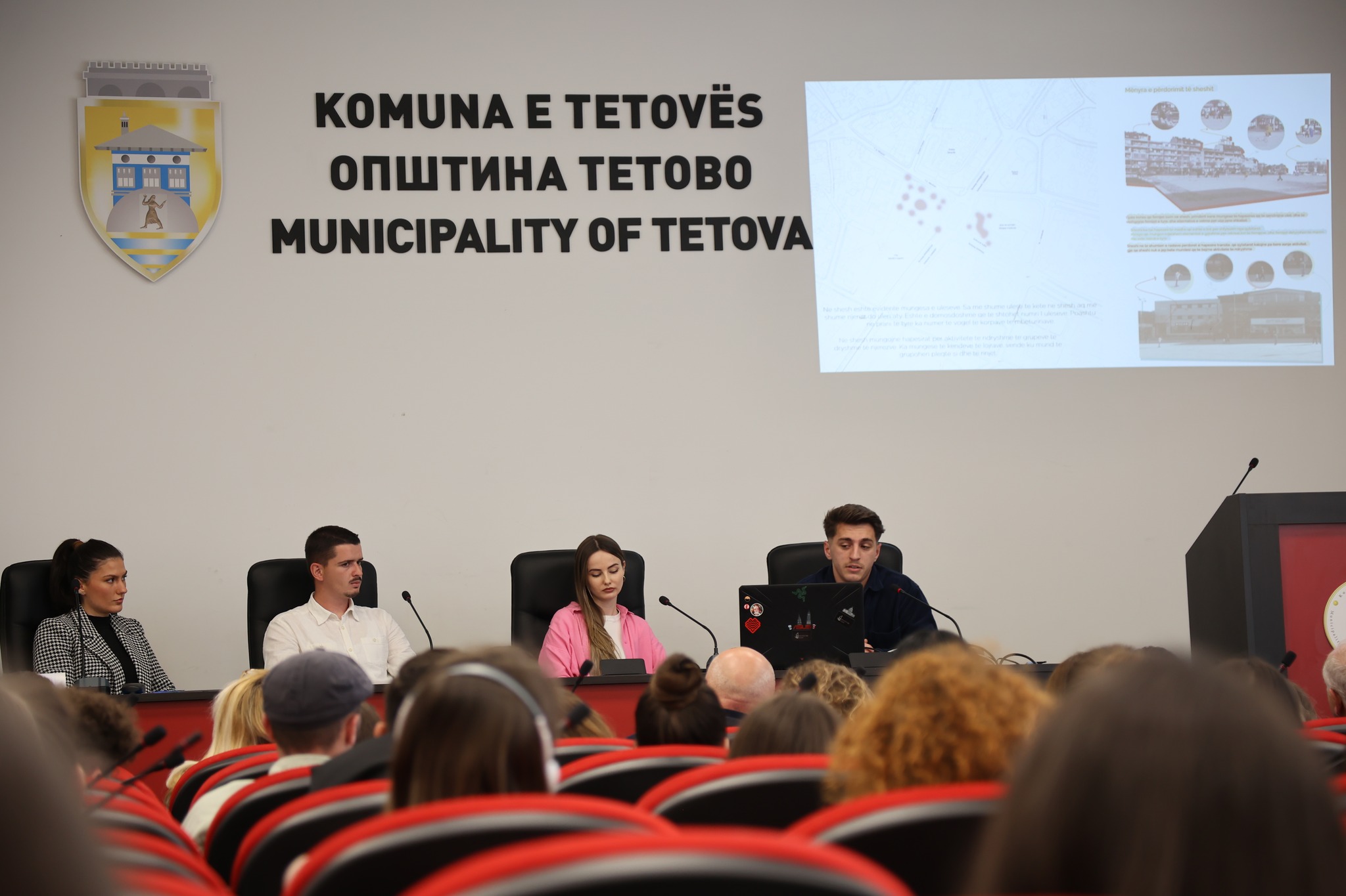 Studentët prezantuan projektet për sheshin e Tetovës. Foto: Komuna e Tetovës