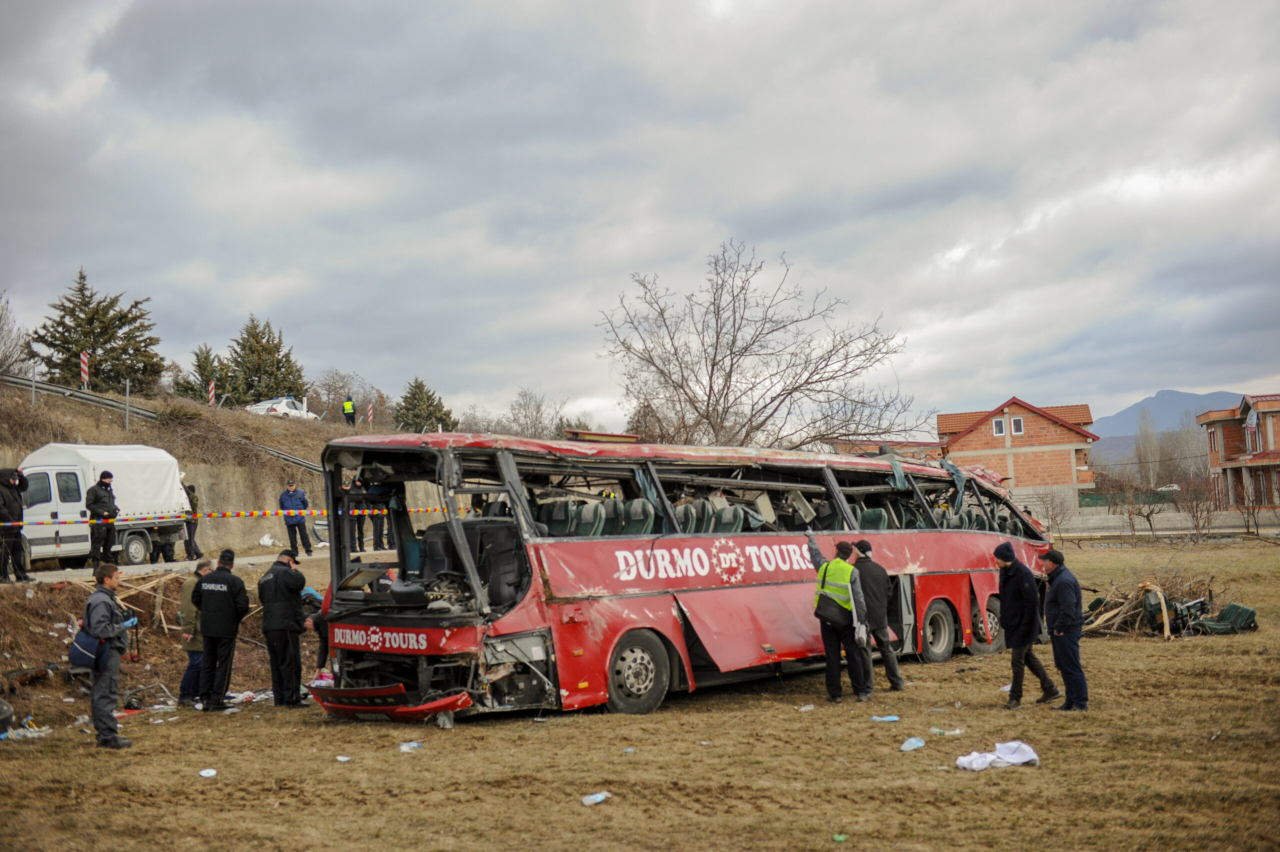 Autobusi i "Durmo Turs" i aksidentuar në Llaskarcë. Foto: Borçe Popovski, Kolektif