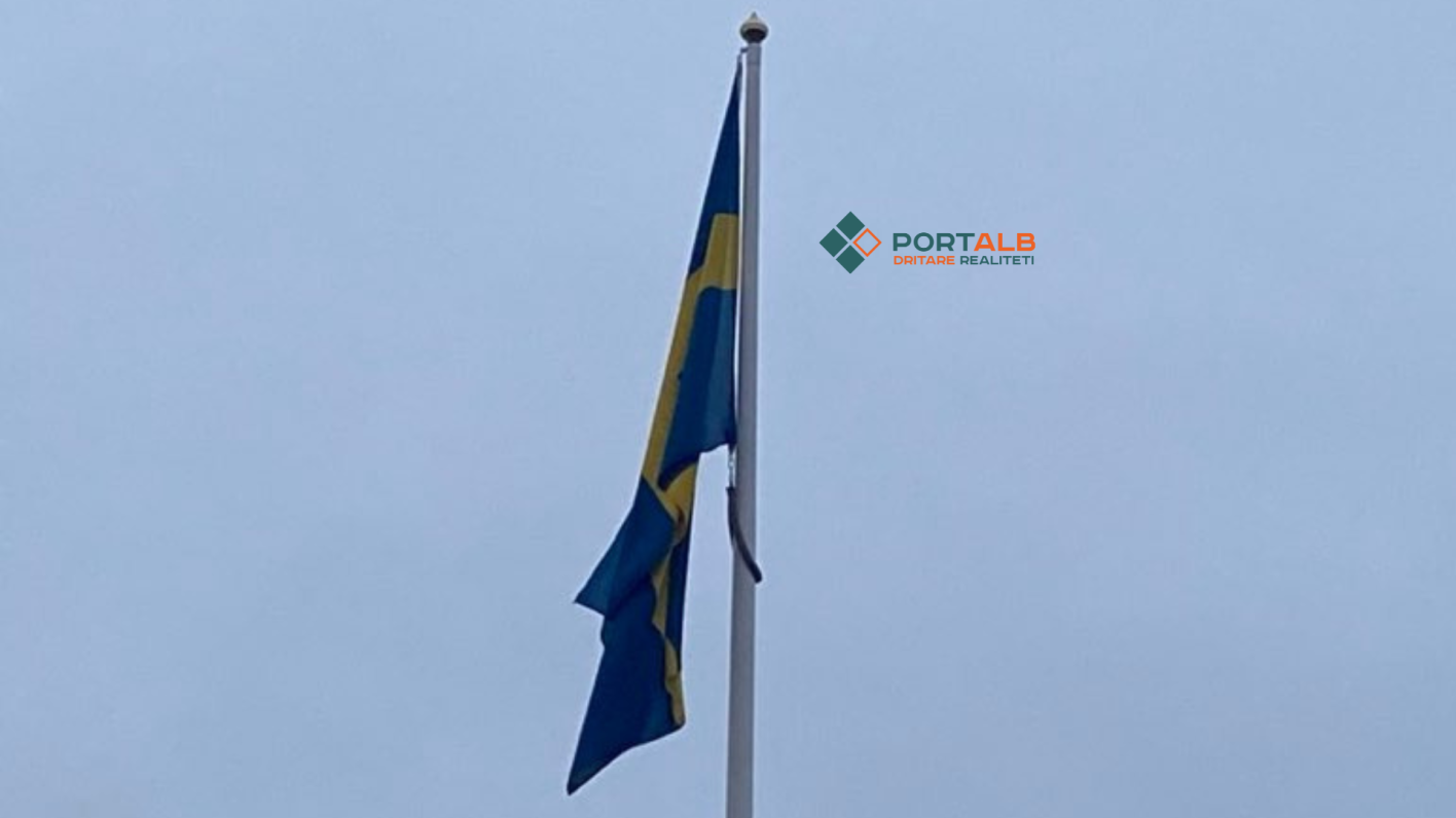 Flamuri i Suedisë. Foto nga Fisnik Xhelili / Portalb.mk
