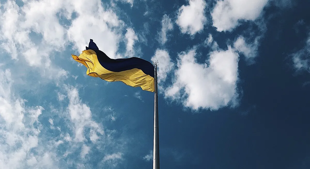 Flamuri i Ukrainës, foto nga Daria Volkova/Unsplash