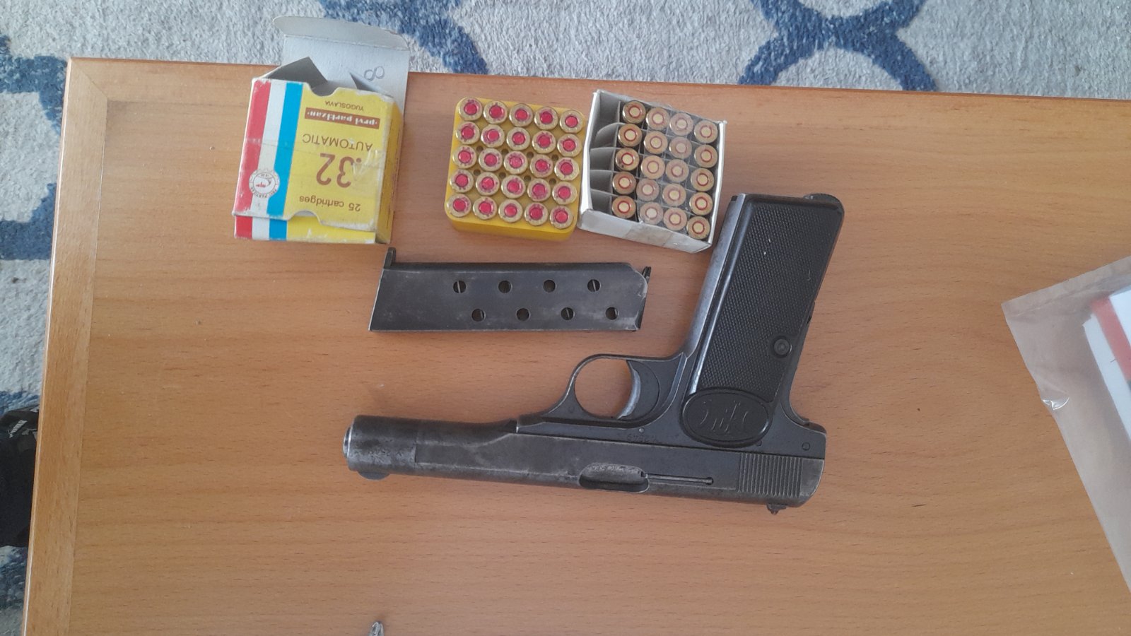 Armë dhe plumba. Foto nga Policia e Maqedonisë së Veriut.