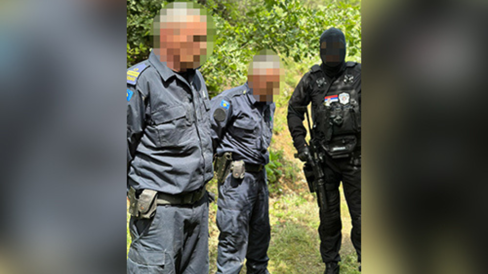 Arrestimi i tre policëve të Kosovës nga Serbia. (14 qershor 2023) Foto: Ministria e Punëve të Brendshme e Serbisë