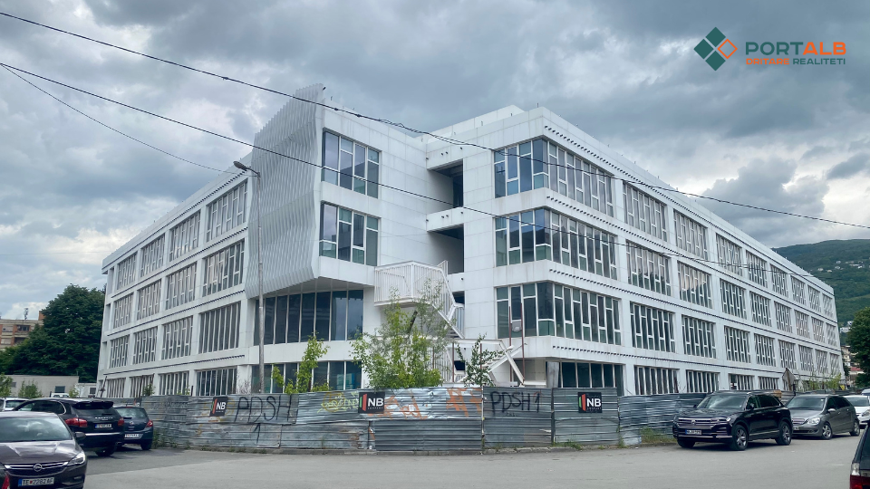 Objekti i ri i Teatrit dhe Bibliotekës së Tetovës. Foto: Fisnik Xhelili/Portalb.mk