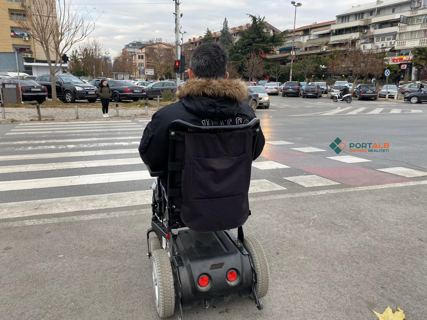 Person me nevoja të veçanta në Shkup, Abaz Berisha. Foto nga Faton Curri / Portalb