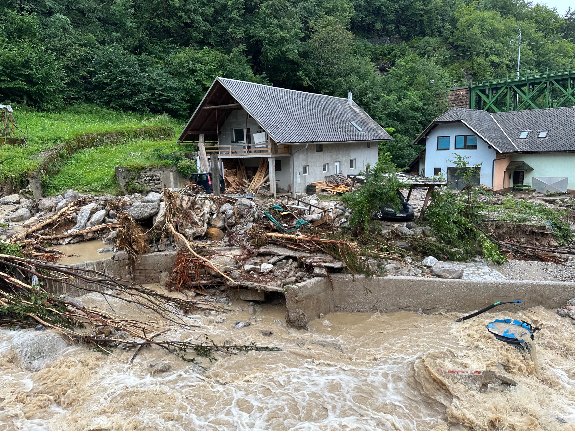 Vërshimet në Slloveni. Foto nga profili në Facebook i kryeministrit slloven - Robert Golob