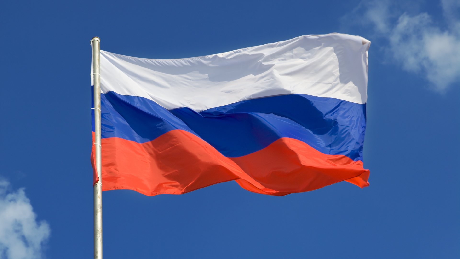 Flamuri i Rusisë. Foto: Slasha në Canva
