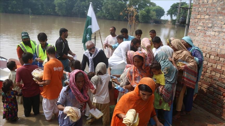 Mbi 100 mijë të evakuuar në Pakistan si pasojë e përmbytjeve të ashpra. Foto: Anadolu Agency