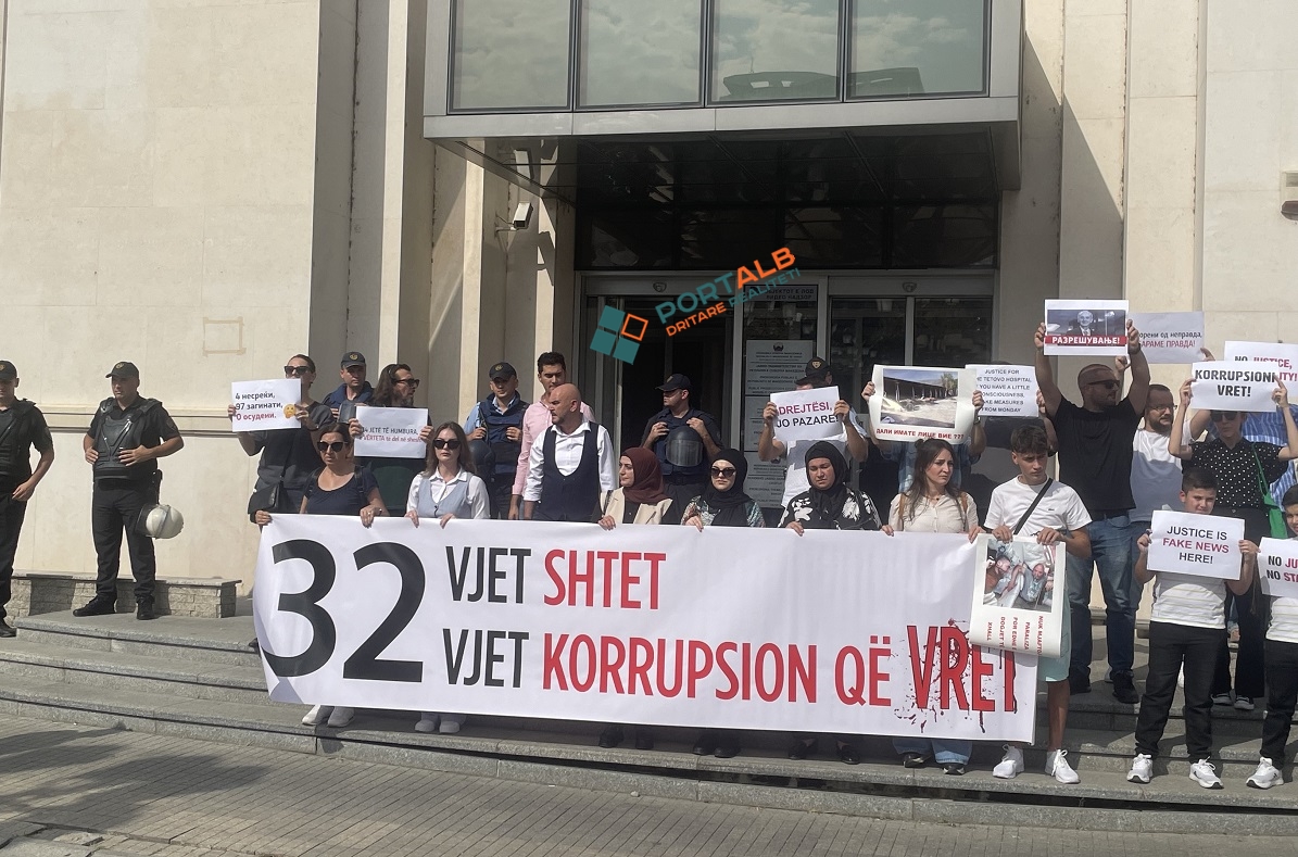15.09.2023, Shkup, protesta për drejtësi për zjarrin në spitalin modular. Foto: Afije Sherifi