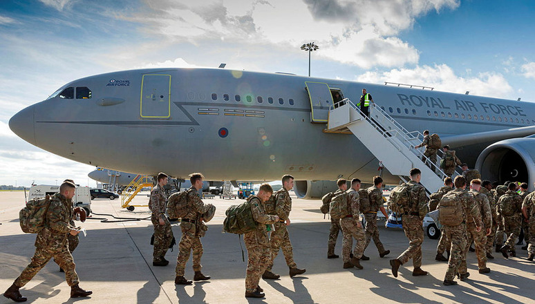 Trupat britanike të NATO-s arritën në Kosovë. Foto: NATO
