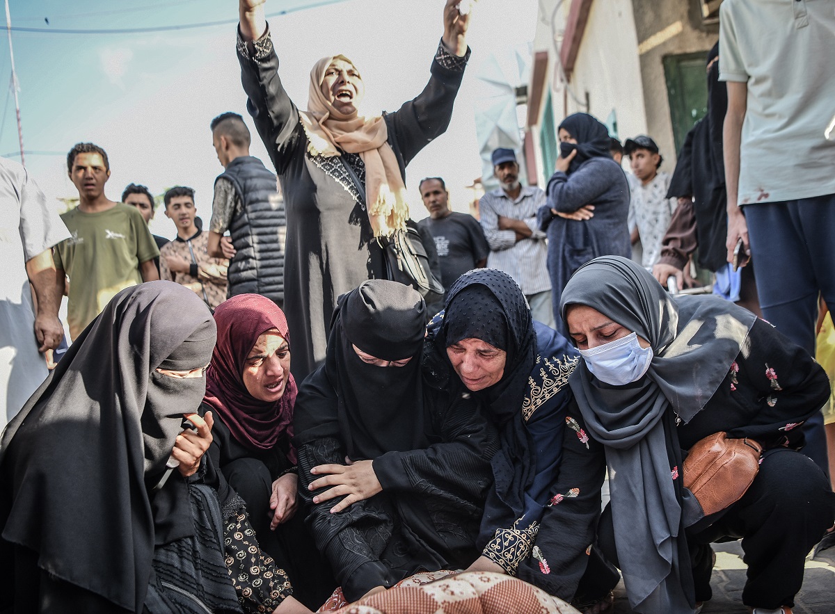 Rritet në 7.326 numri i palestinezëve të vrarë nga sulmet izraelite në Gaza. Foto nga Abed Zagou/Anadolu Agency