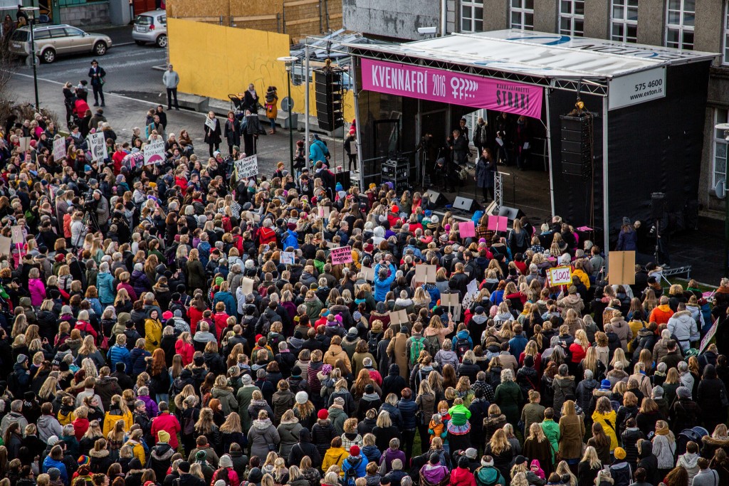 Gratë islandeze grevë kundër padrejtësisë gjinore. Foto nga MPJ e Islandës/Twitter