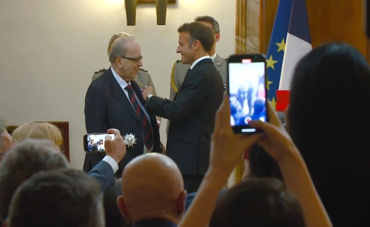 Ismail Kadare - Emanuel Macron, foto: Skrinshot nga video e Qeverisë së Shqipërisë