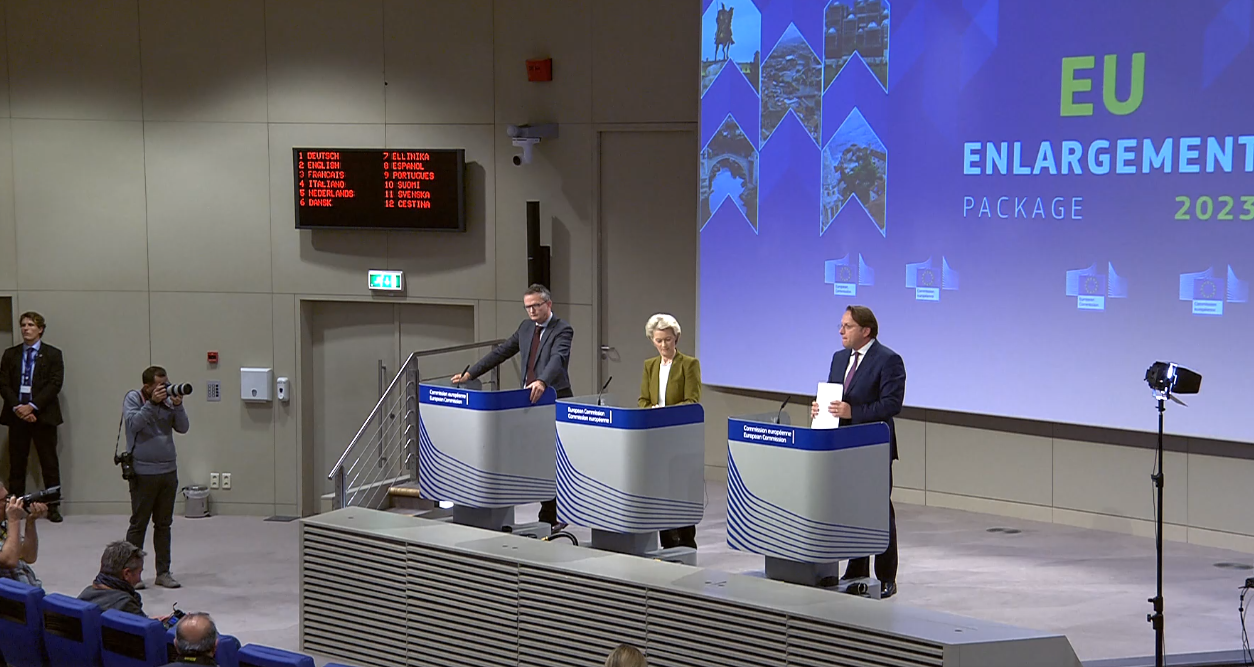 Prezantimi i Pakos së zgjerimit të BE-së. Foto printscreen nga video live i Komisionit Evropian