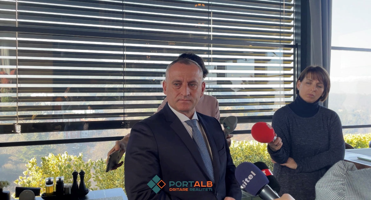 Ministri i Shëndetësisë, Fatmir Mexhiti, Foto:Portalb.mk