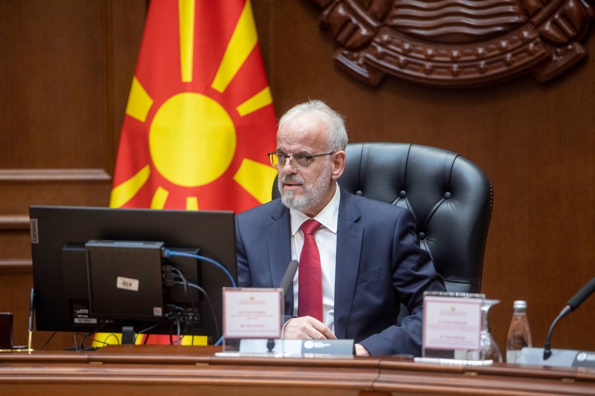 Talat Xhaferi si kryeministër në Qeverinë teknike të Maqedonisë së Veriut 2024. Foto: Qeveria