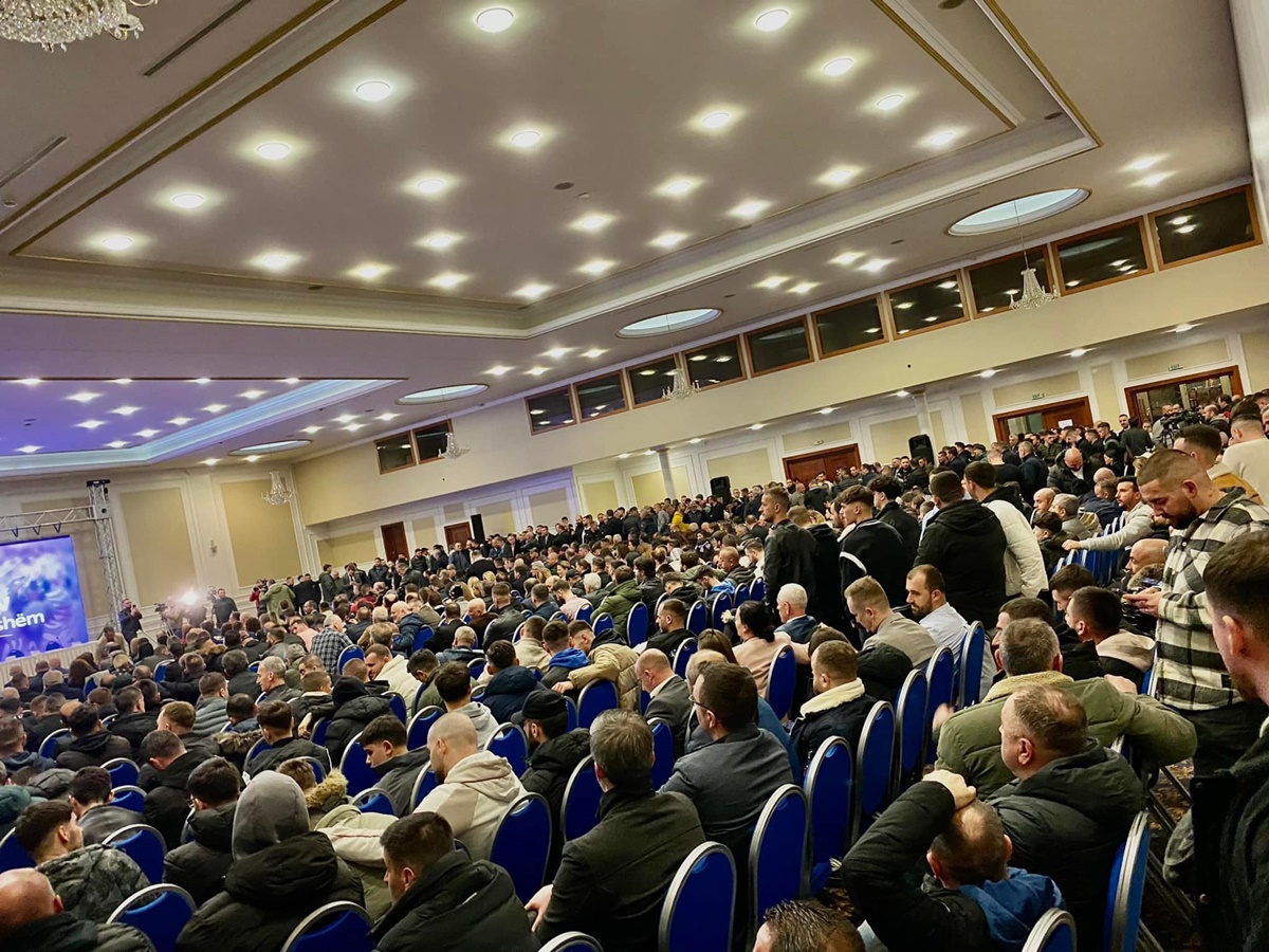 Kongresin i katërt të Jashtëzakonshëm në Shkup i Aleancës për Shqiptarët, foto nga profili i Facebook-ut të Arben Taravarit