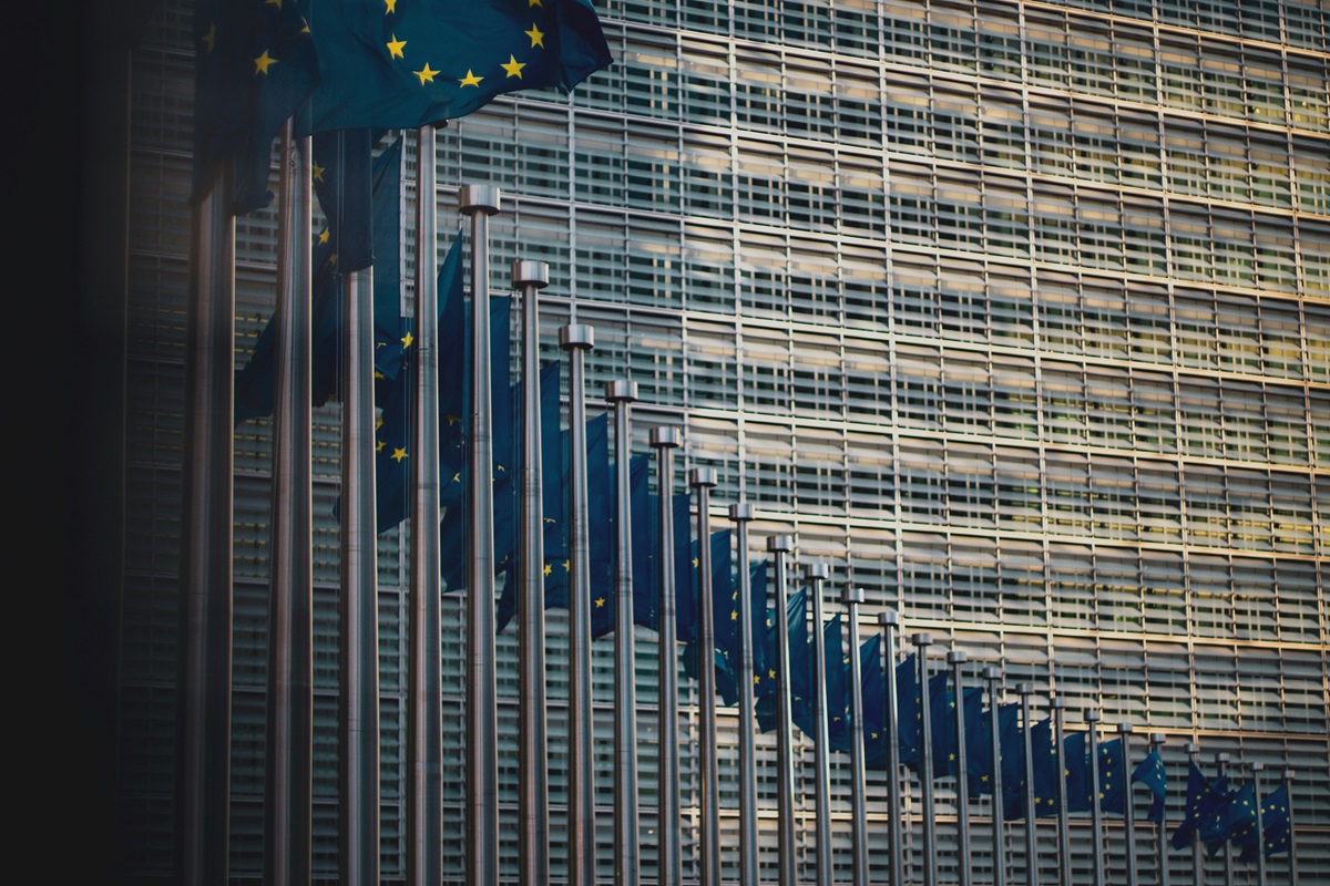 Parlamenti Evropian, foto nga Christian Lue/Unsplash