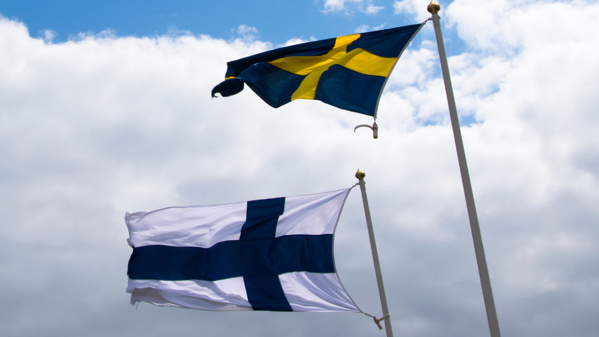 Flamuri i Finlandës dhe Suedisë. Foto: Lomarin në Canva