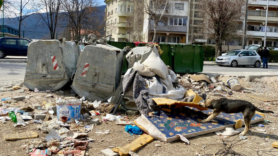 Mbeturinat në Tetovë (14.03.2024). Foto: Fisnik Xhelili/Portalb.mk