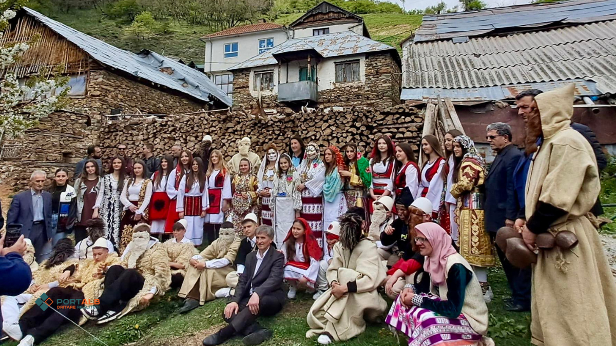 Karnavalet Ilire në Malësinë e Tetovës (Bozovcë). Foto: Xhemazije Rizvani/Portalb.mk
