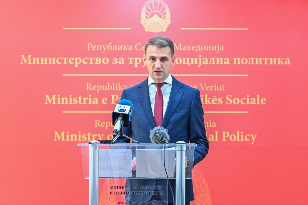 Ministri i Punës dhe Politikës Sociale në qeverinë teknike Gjoko Velkovski në konferencë për media / FOTO: MPPS