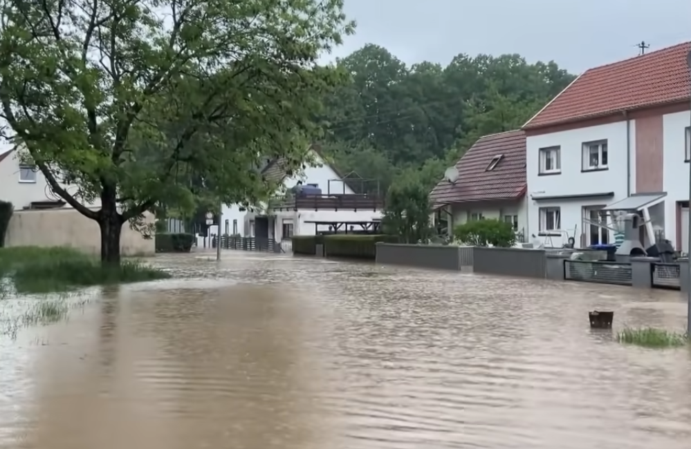 Përmbytje në Gjermani. Foto printscreen nga video e DW