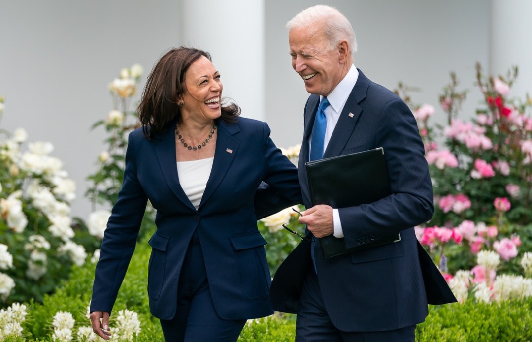 Kamala Harris dhe Joe Biden, foto nga profili zyrtar i Biden-it në Meta