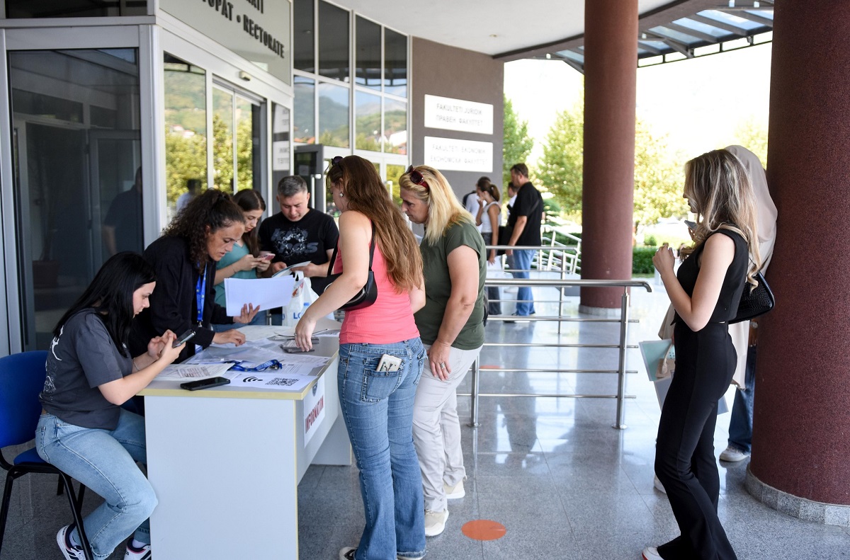 Regjistrimet e studentëve. Foto: Universiteti i Tetovës